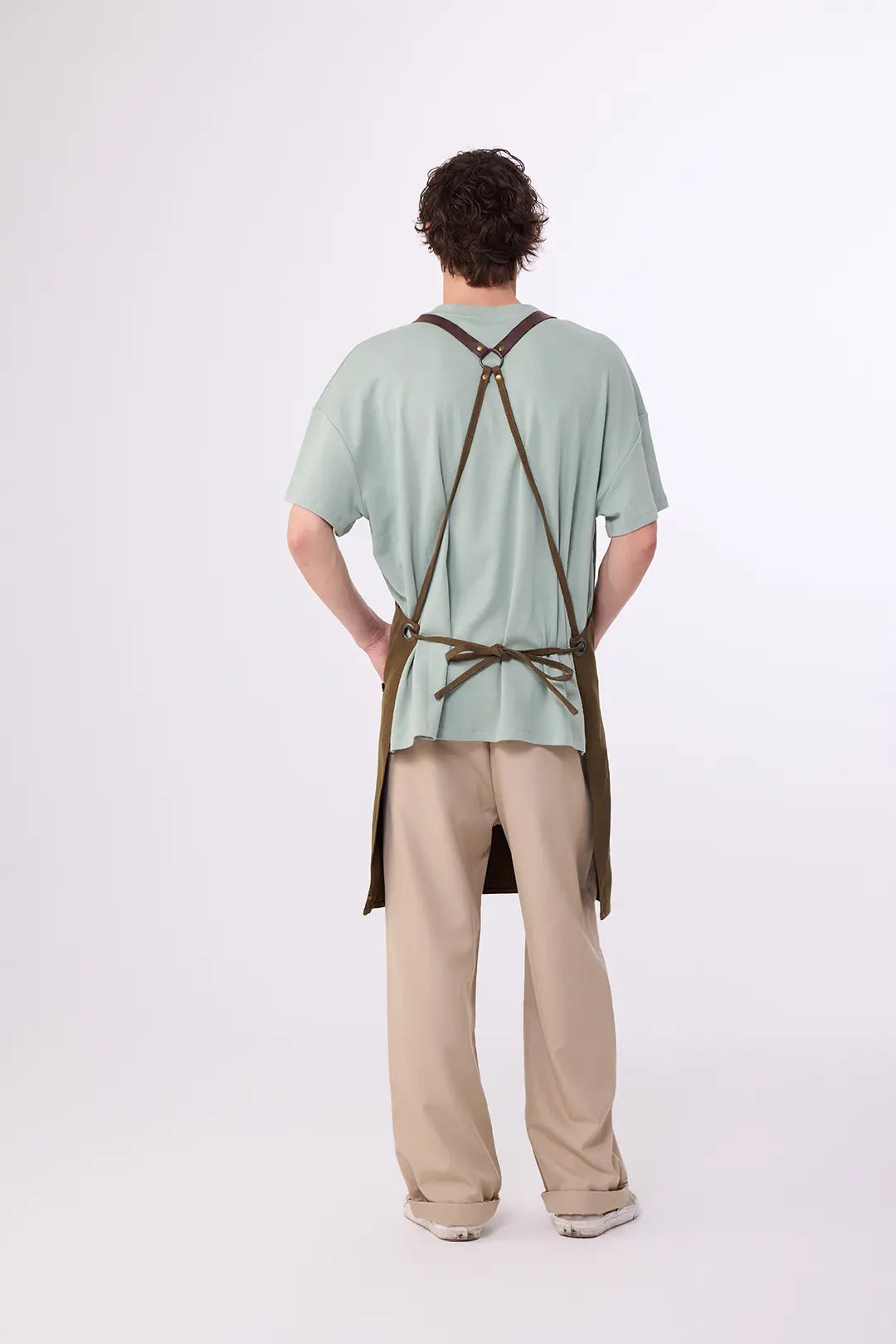 Custom Canvas Apron – Rustic Workwear Style With Leather Detail