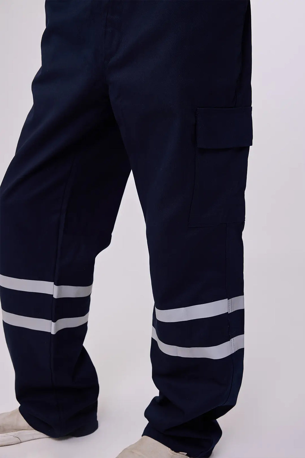 Custom Hi-Vis Utility Trousers – Reflective Workwear for Demanding Environments