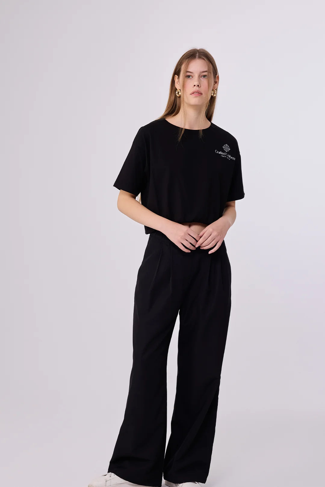 MonoBlack Elastic Tee – Customisable Cotton Fit With Modern Crop Detail
